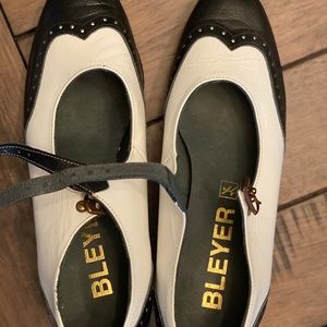 Leather sole dance shoes